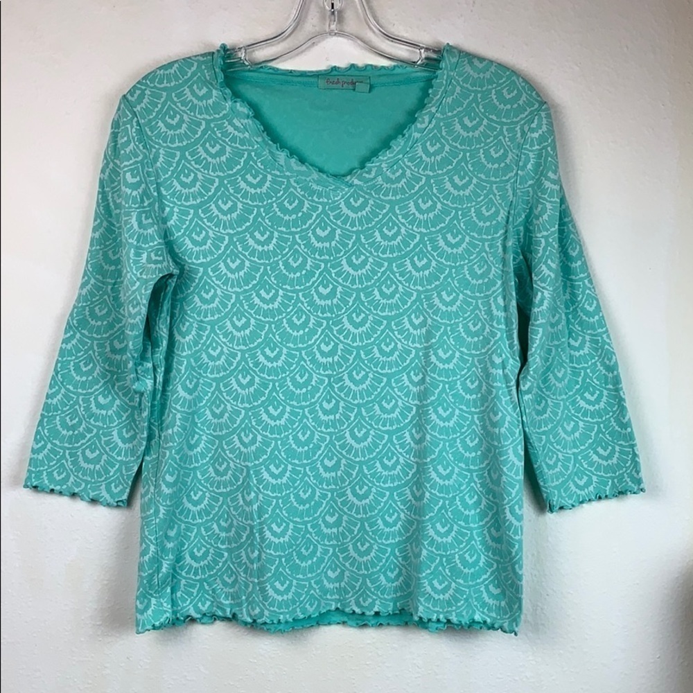 Fresh Produce ruffle trim V neck mint Tee shirt xs
